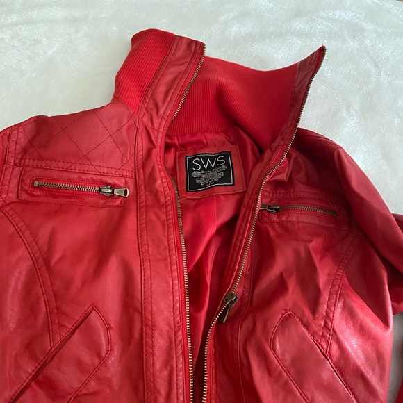 Red fake leather jacket (elbow patches) - Picture 4 of 8